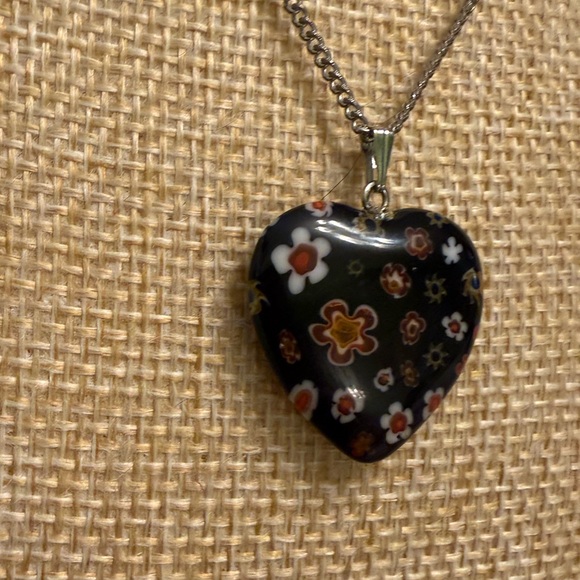 Authentic Dior chain with Unbranded Black Floral Heart Pendant - Picture 4 of 9